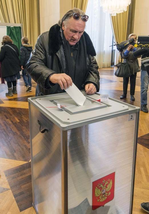  Gérard Depardieu vote pour Vladimir Poutine en 2018