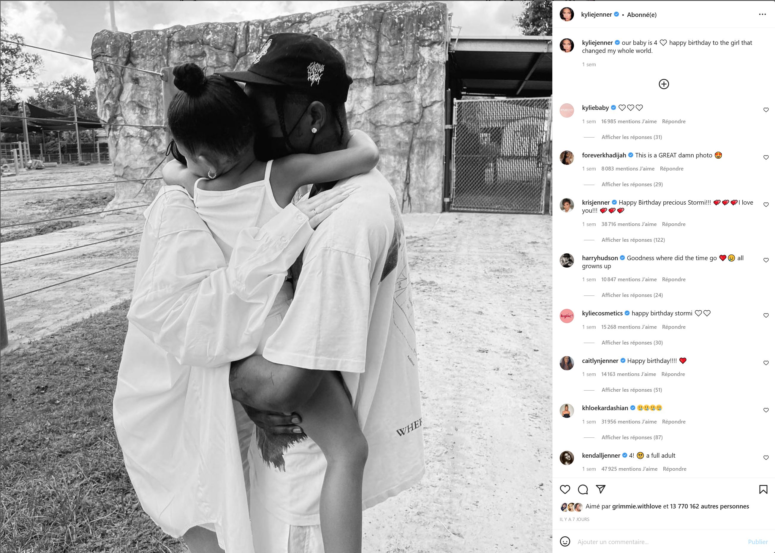  Kylie Jenner publie une photo de sa fille Stormi et de son fils qui est né le 2 février dernier.
