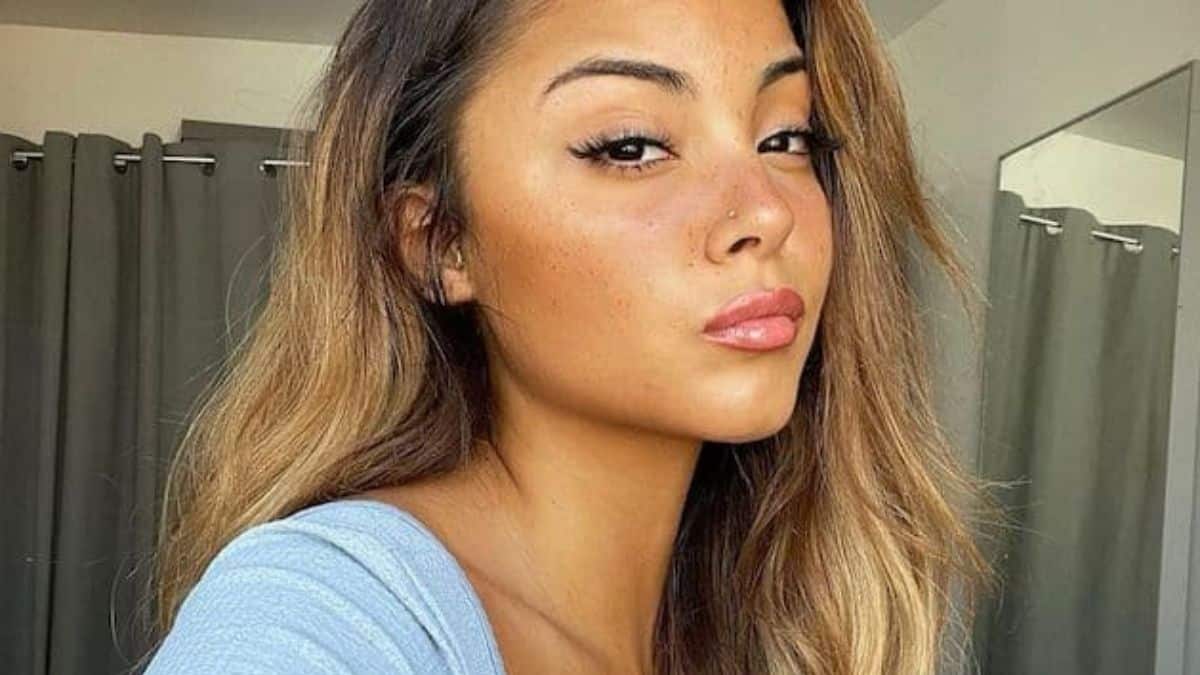 Wejdene en couple ? Elle prend la pose avec un mystérieux jeune homme