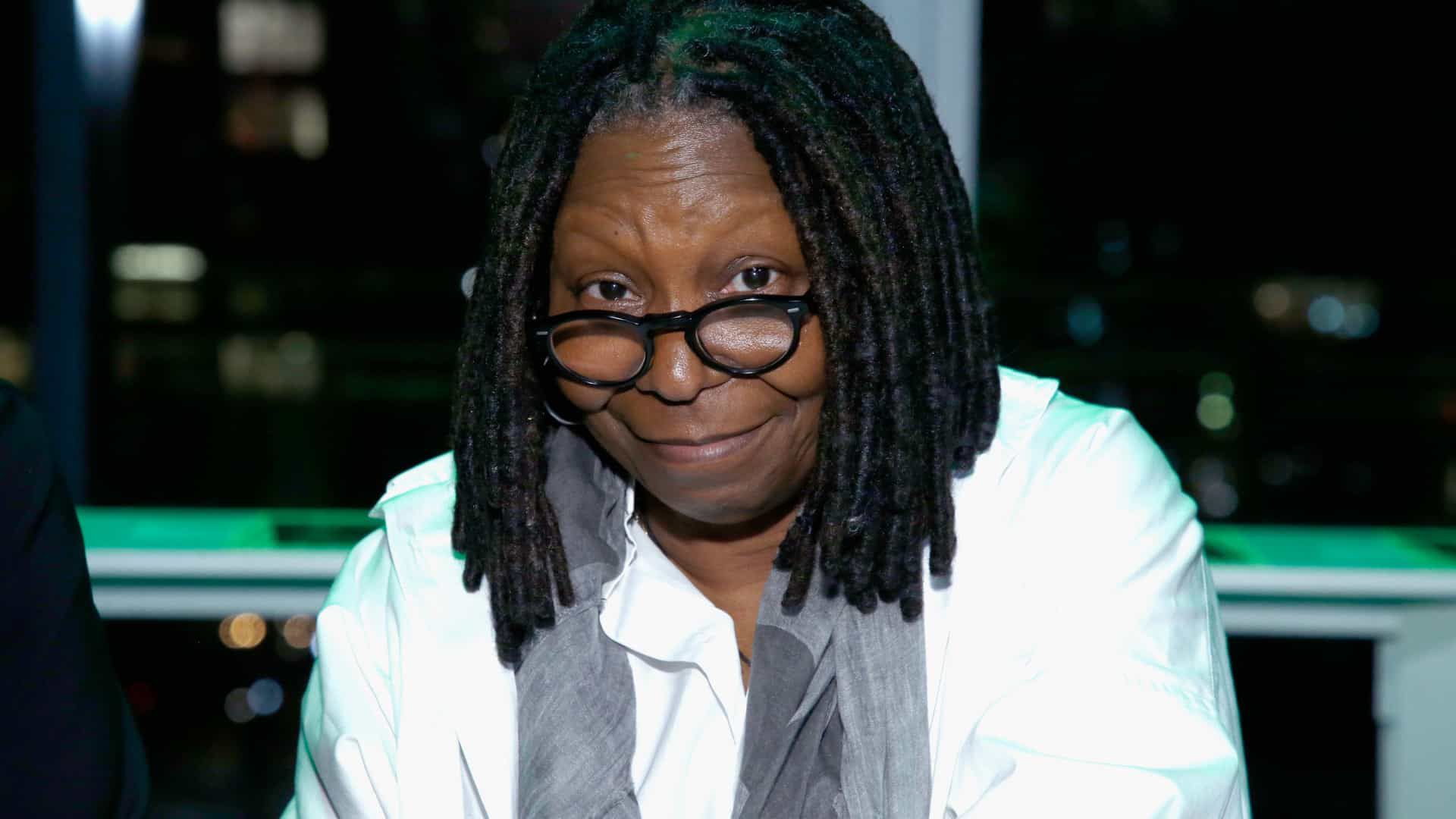 Whoopi Goldberg : Ses propos polémiques sur l’Holocauste lui ont coûté sa place à la télévision