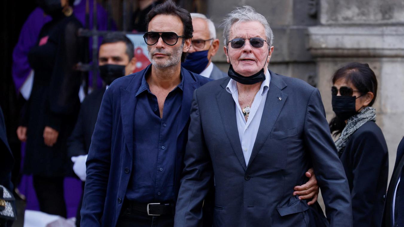 Alain Delon : l'acteur envisage l'euthanasie et a demandé à son fils de l'accompagner jusqu'au bout