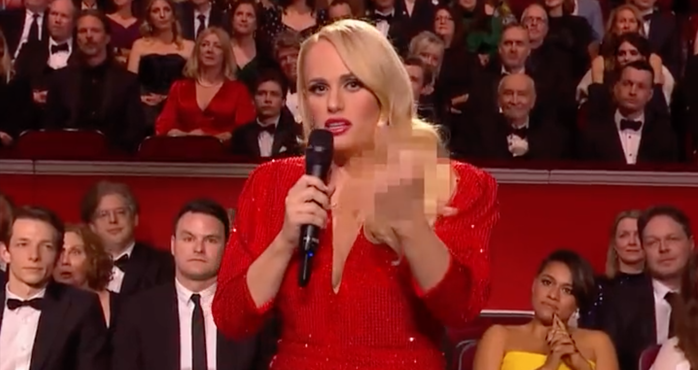 BAFTA 2022 : quand Rebel Wilson adresse un doigt d’honneur à Vladimir Poutine !