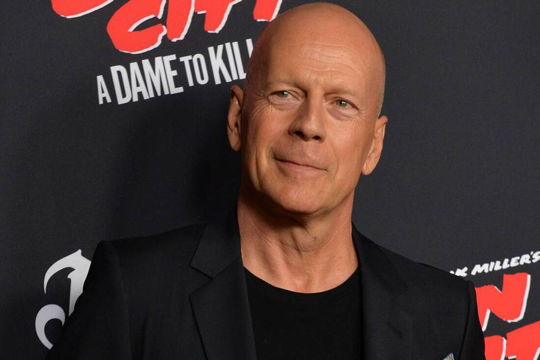 Bruce Willis malade : un proche témoigne &quot;Il semblait simplement distrait&quot;