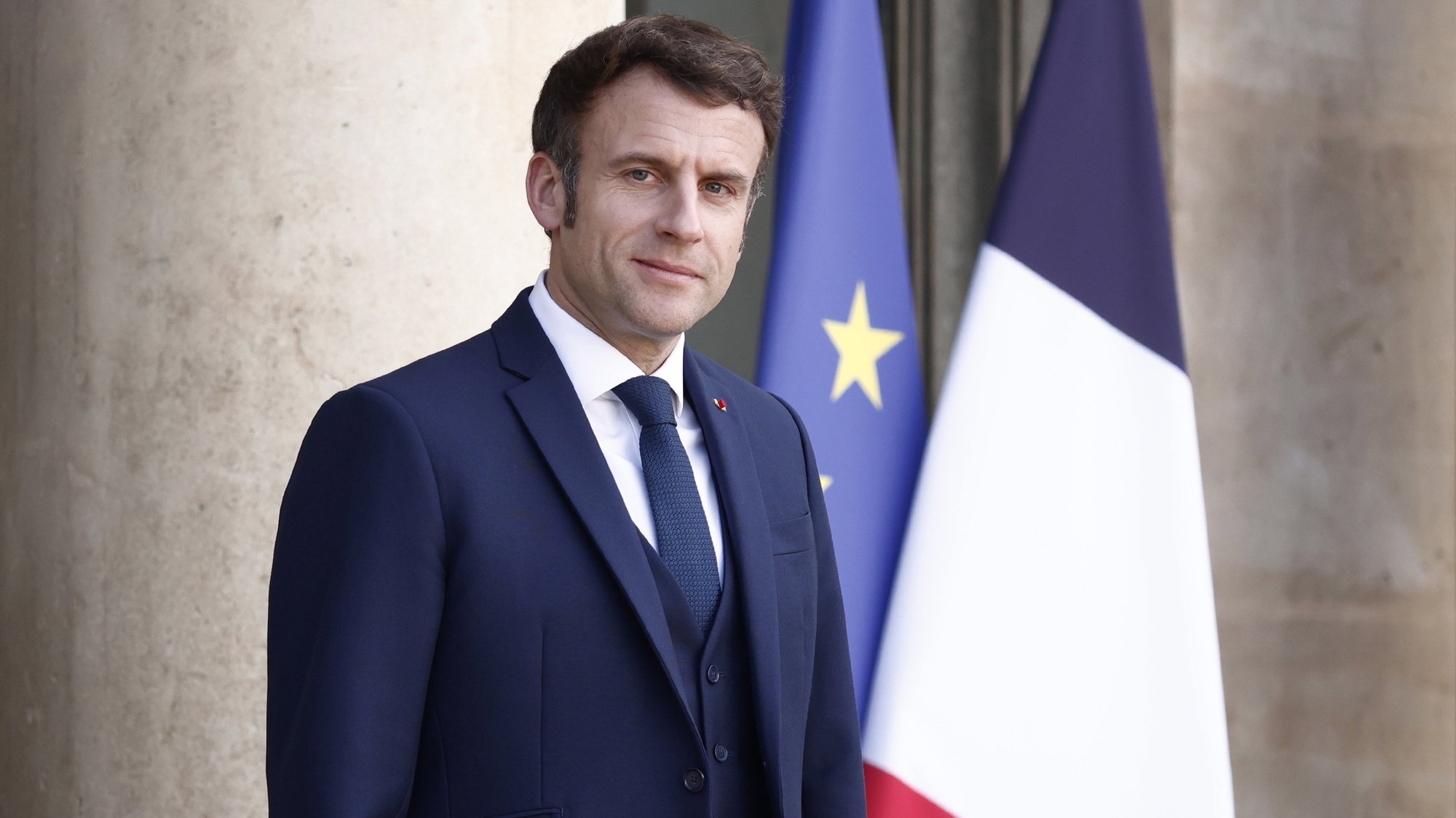 Covid-19 : Emmanuel Macron ferme face à une soignante non vaccinée qui a perdu son travail
