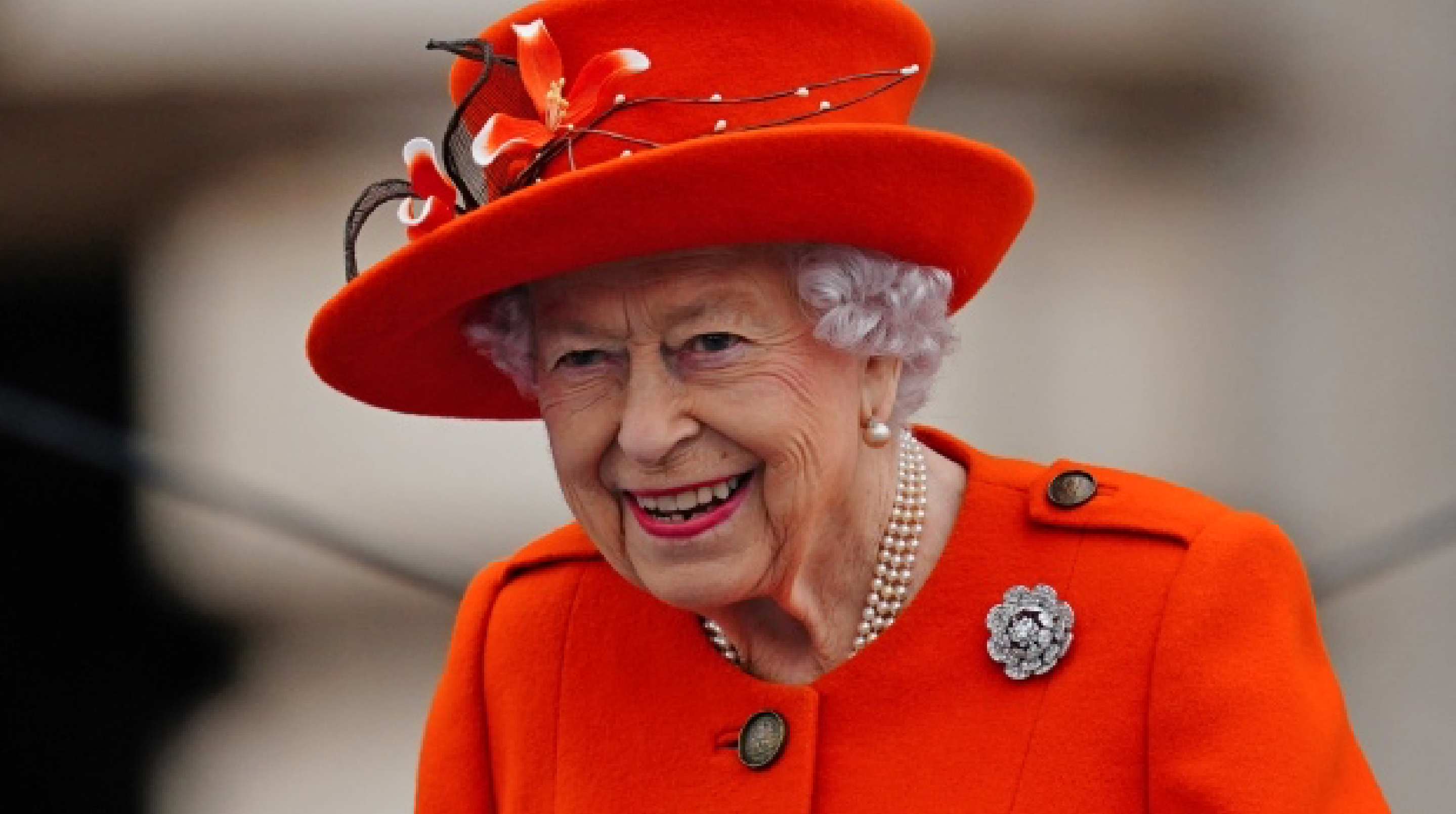 Elizabeth II : la reine d’Angleterre commercialise son propre … liquide vaisselle !