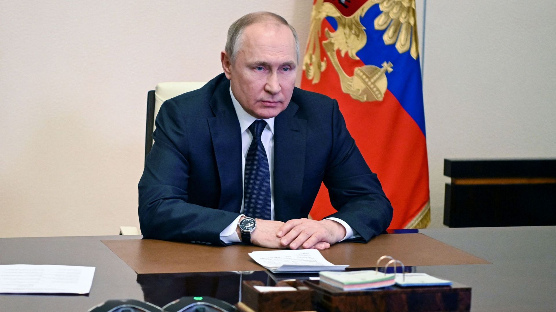 Vladimir Poutine malade ? Subit-il les effets secondaires d’un traitement à base de stéroïdes ?