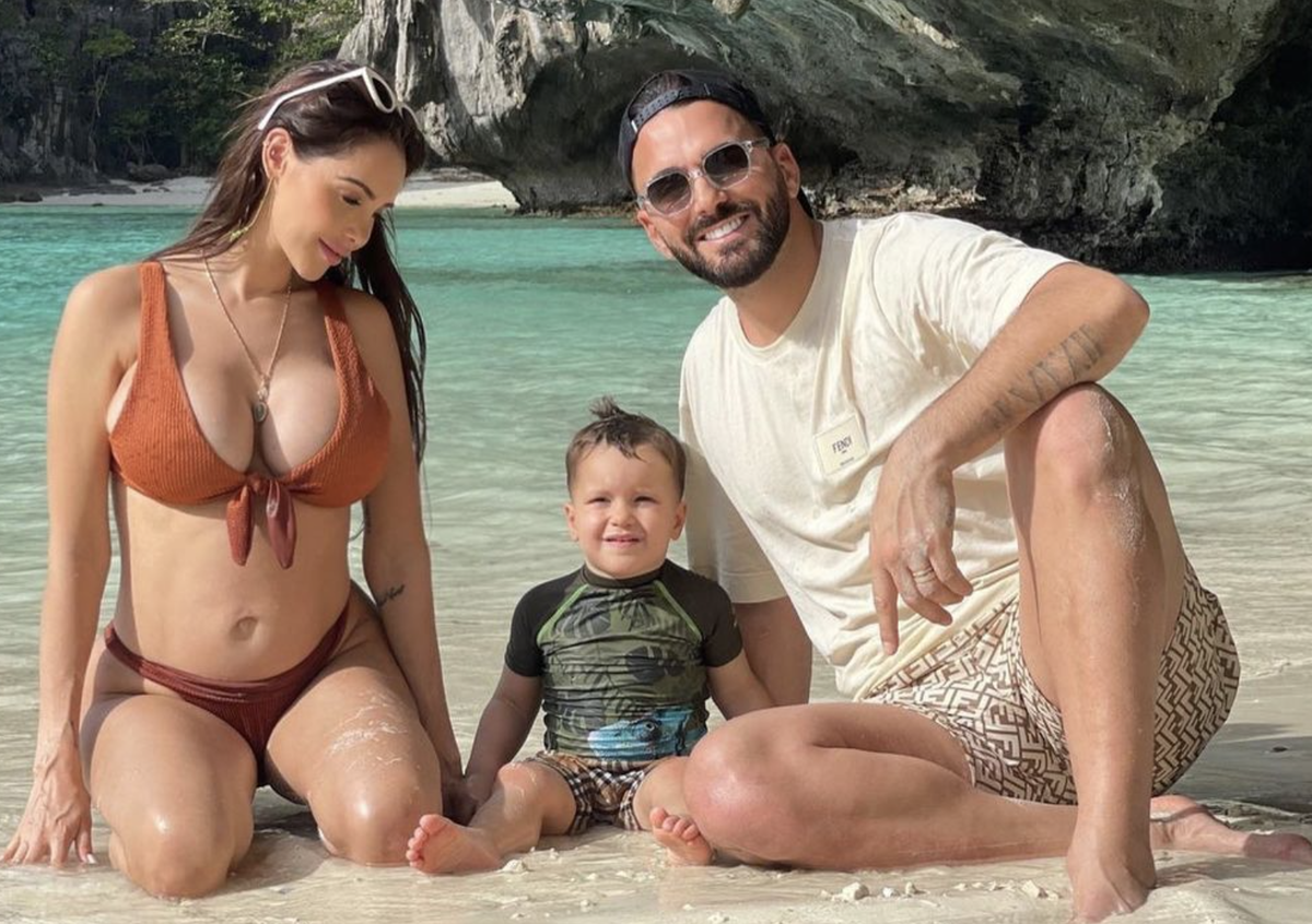  Nabilla en famille @Instagram