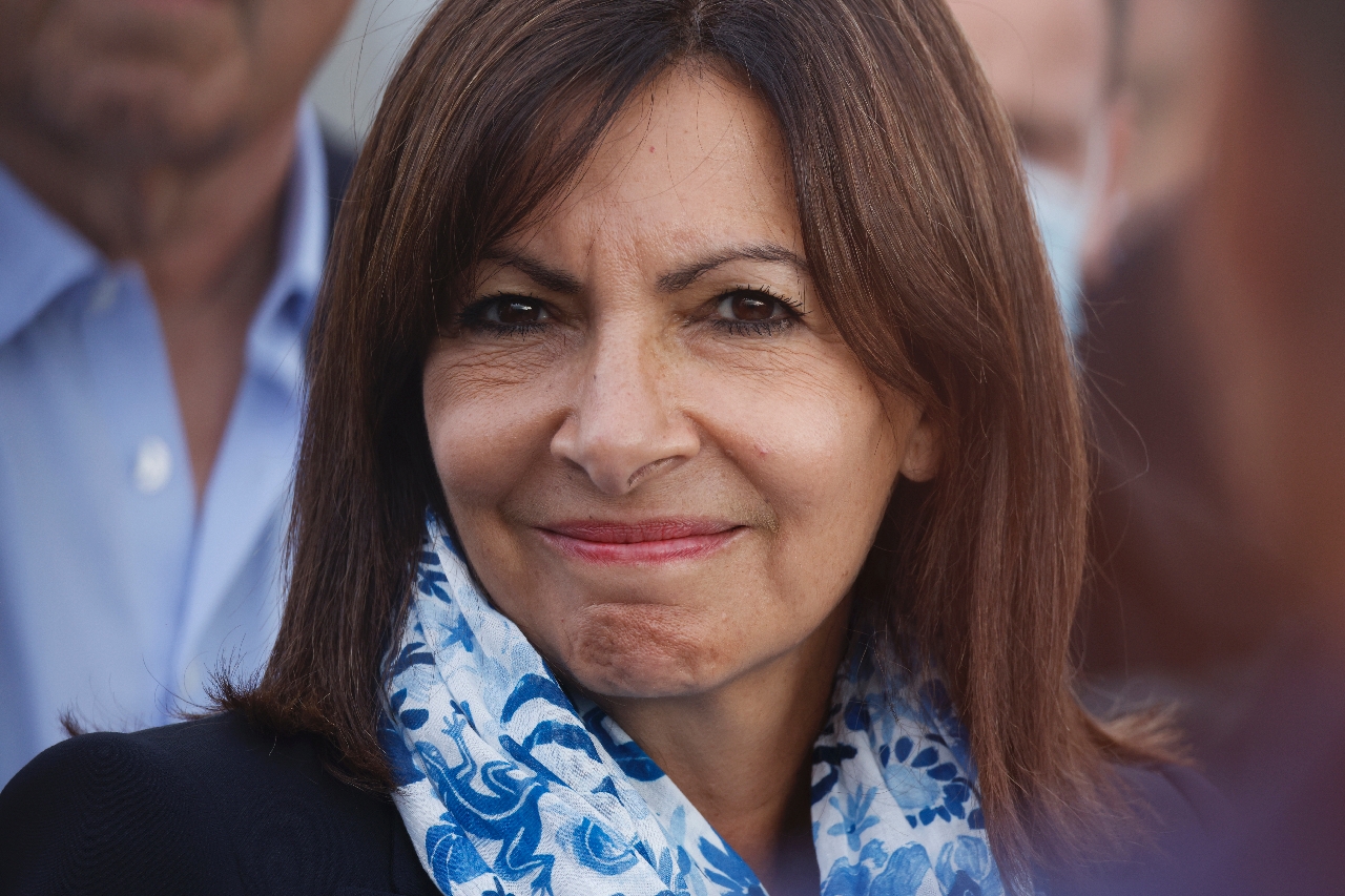  Anne Hidalgo taclée par Philippe Lellouche @BestImage