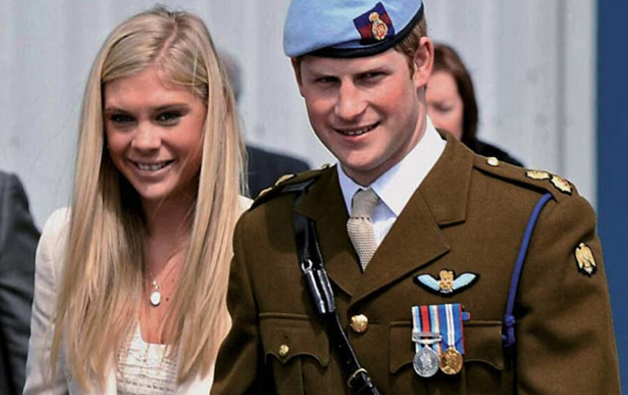  Chelsy Davy et Prince Harry en 2010 @ Bestimage