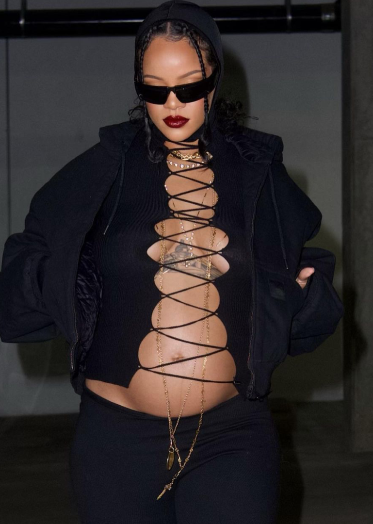  Rihanna enceinte au supermarché Target @Shutterstock