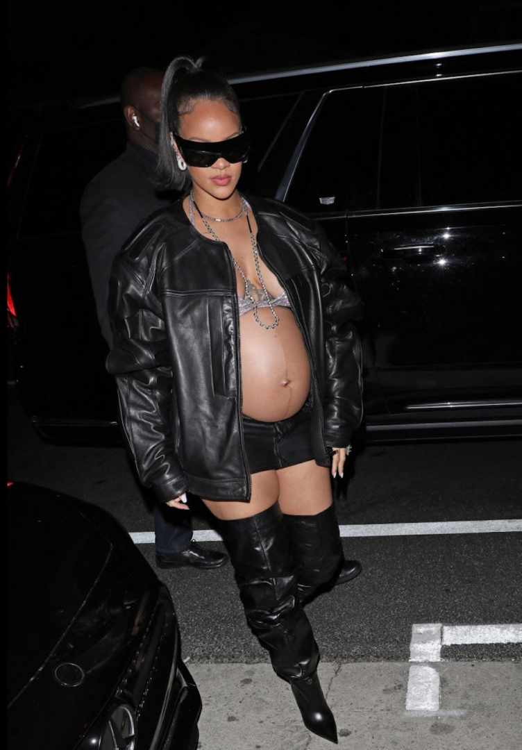  Rihanna enceinte au supermarché Target @Shutterstock