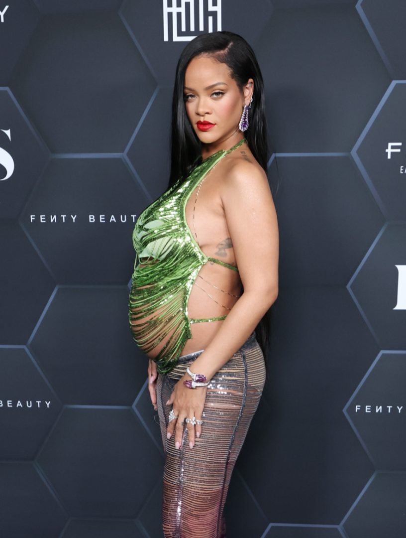  Rihanna enceinte au supermarché Target @Shutterstock