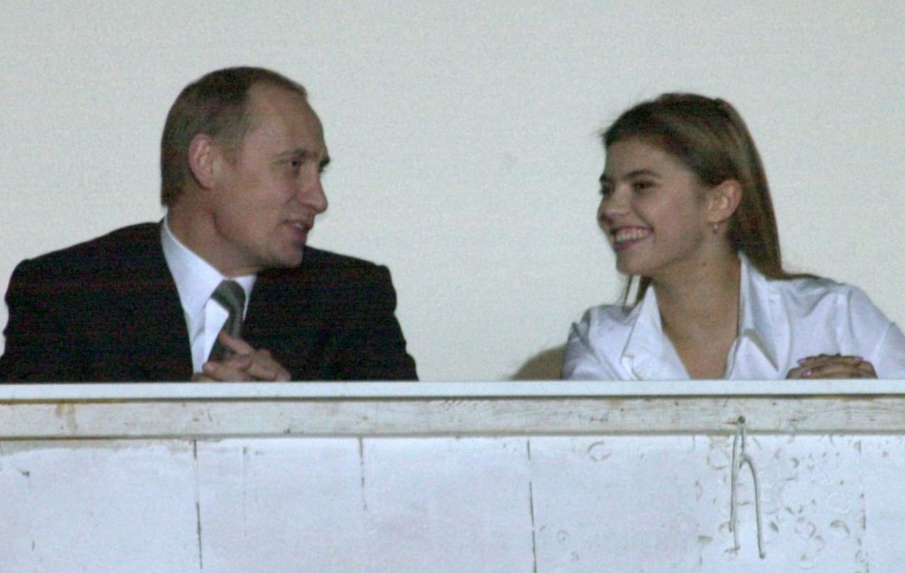 Vladimir Poutine : Alina Kabaeva la seule qui puisse le persuader de mettre fin à la guerre ?
