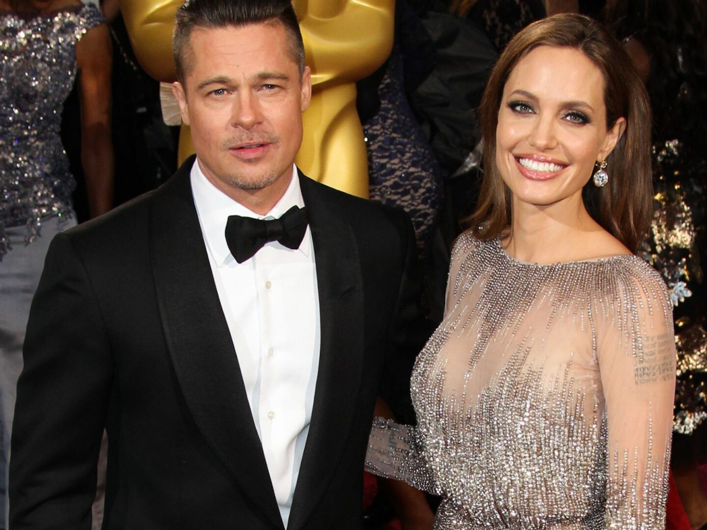  C'est la guerre entre Angelina Jolie et Brad Pitt @BestImage