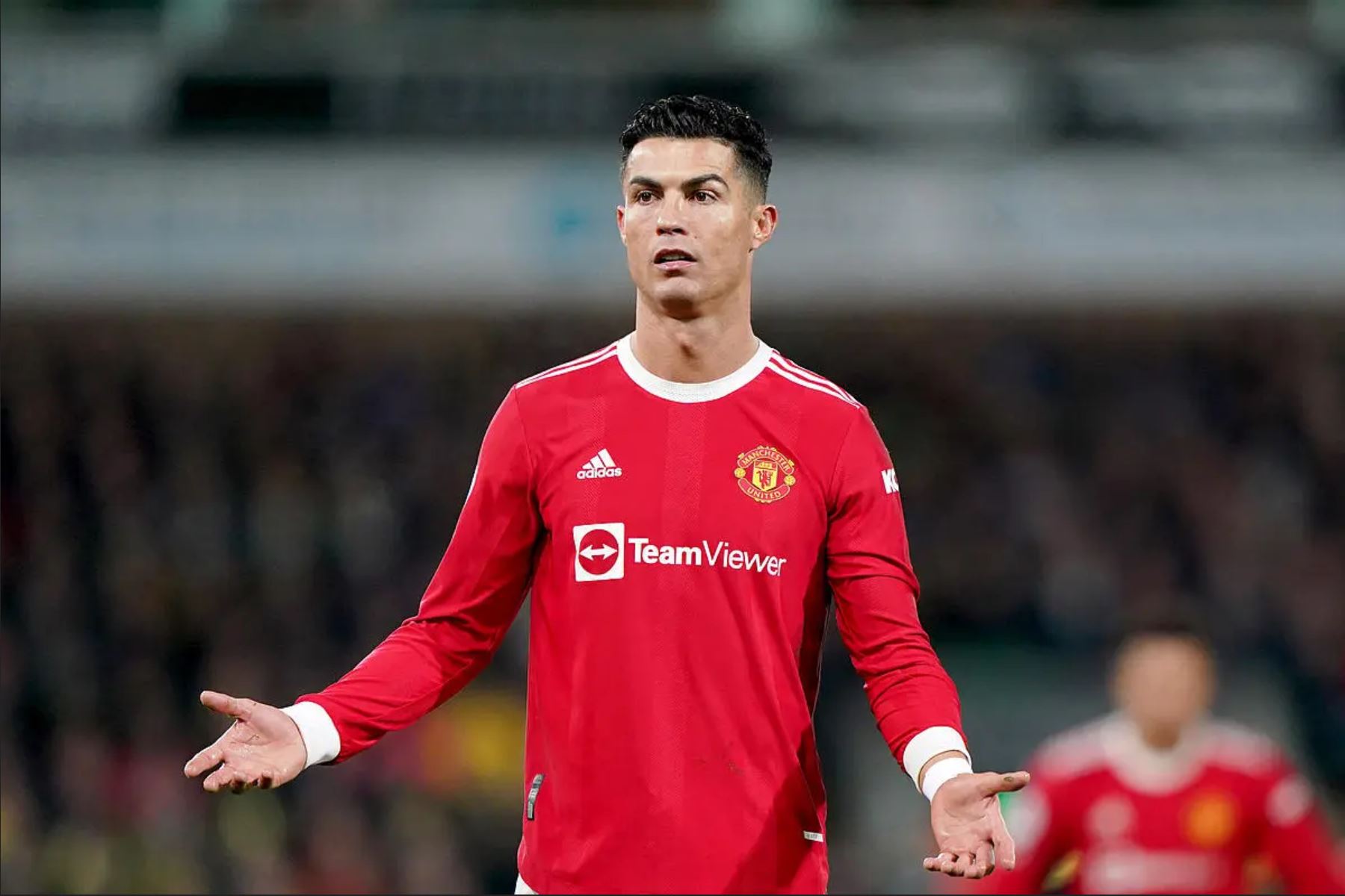 Cristiano Ronaldo en colère, il détruit le téléphone d’un jeune garçon et présente ses excuses