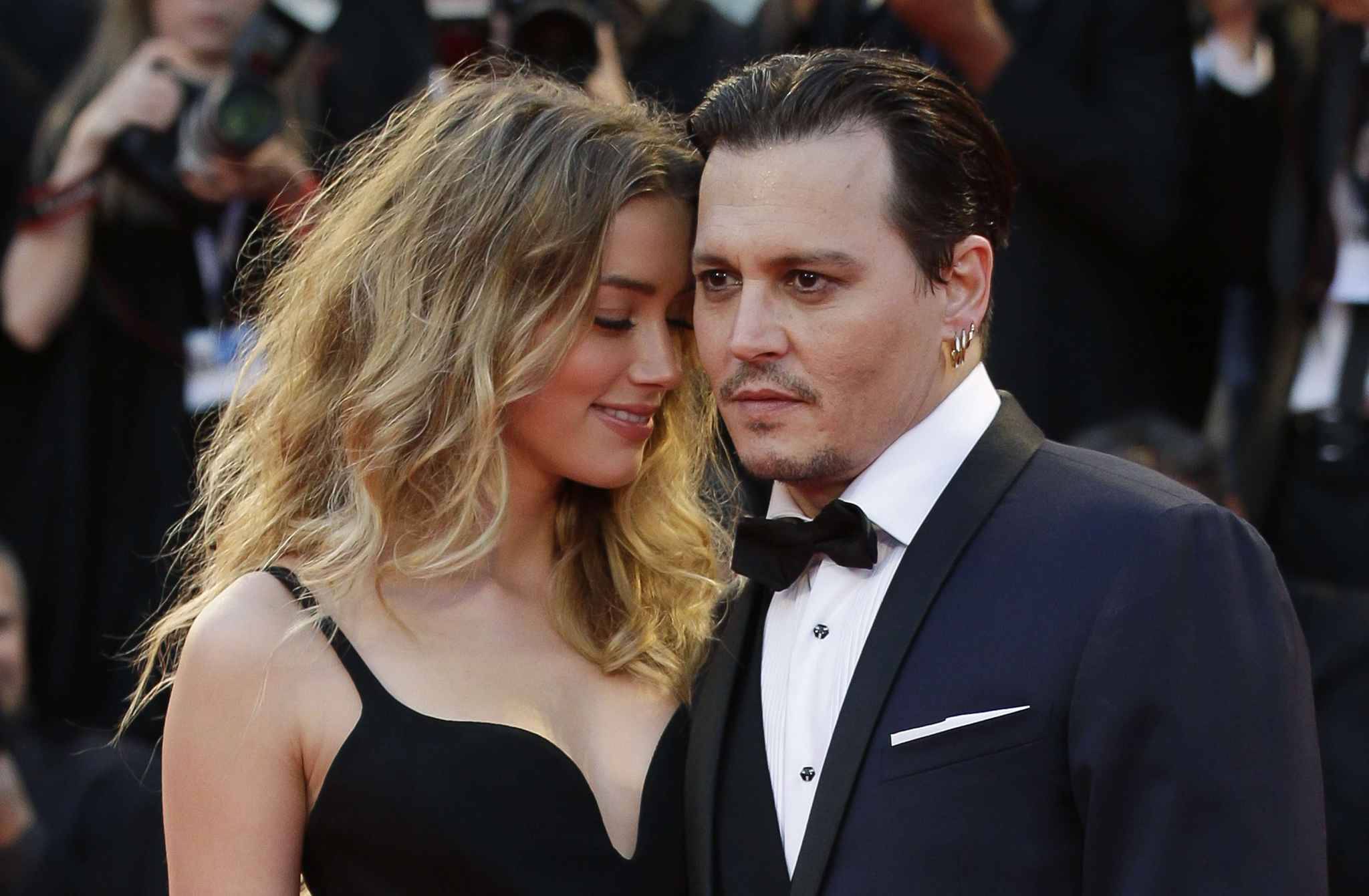 Johnny Depp : Amber Heard a-t-elle vraiment déféqué sur leur lit ? Le comédien balance !