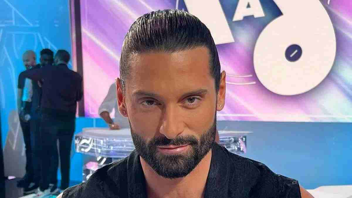 Hugo Manos très cash sur son attirance physique pour un autre chroniqueur