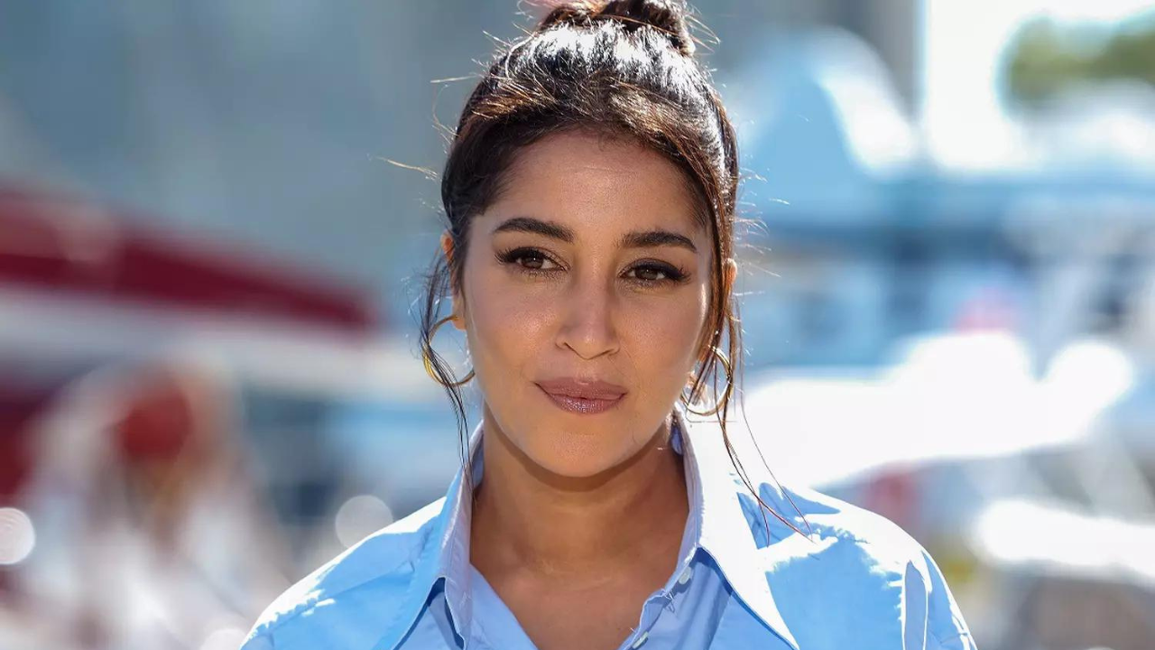 Leïla Bekhti, très complice avec ses enfants : "je fais la maman gaga, non ?"