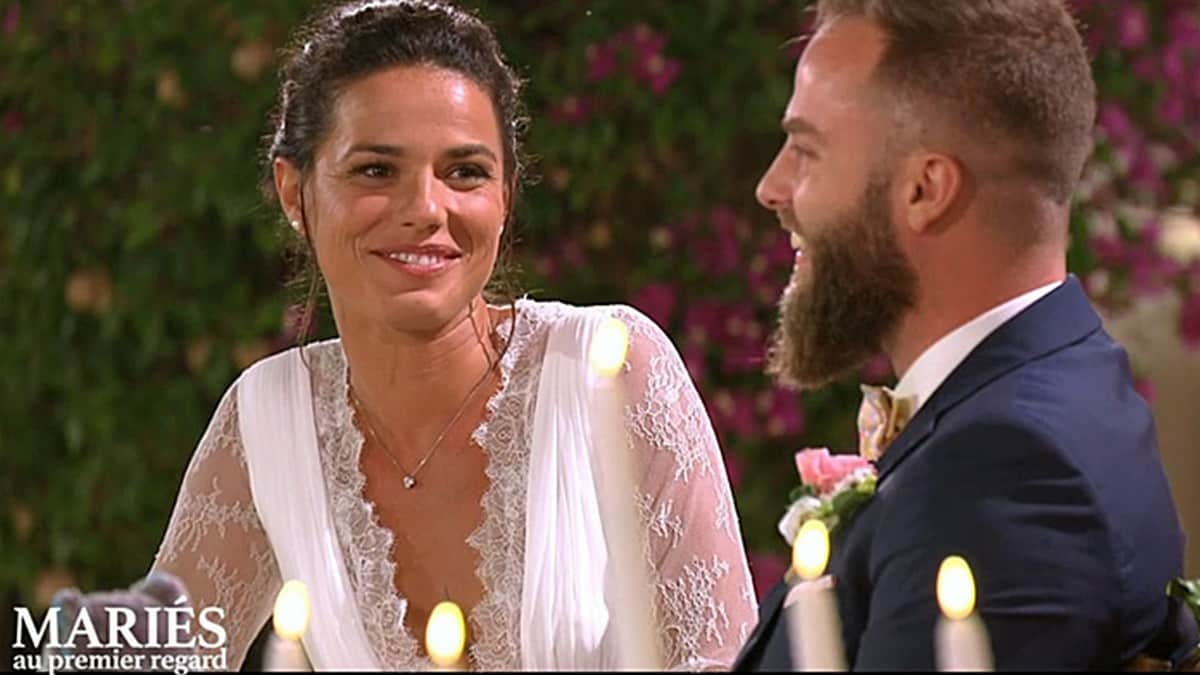 Mariés au premier regard : Caroline en couple ! Découvrez qui est son chéri