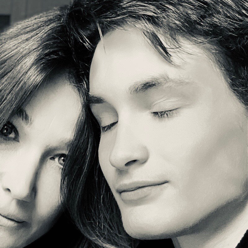 Carla Bruni très fière de son fils Aurélien qui fait ses premiers pas dans le monde du mannequinat