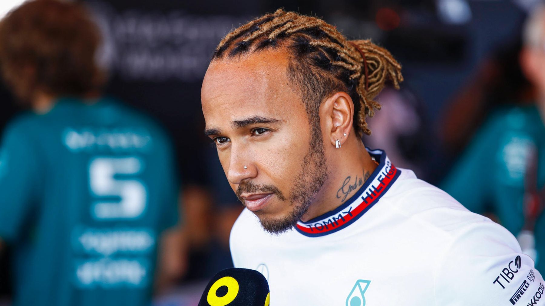 Lewis Hamilton victime de propos racistes de la part d’un autre pilote, il réplique