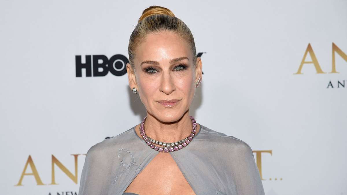 Sarah Jessica Parker exaspérée des commentaires sur ses cheveux gris !