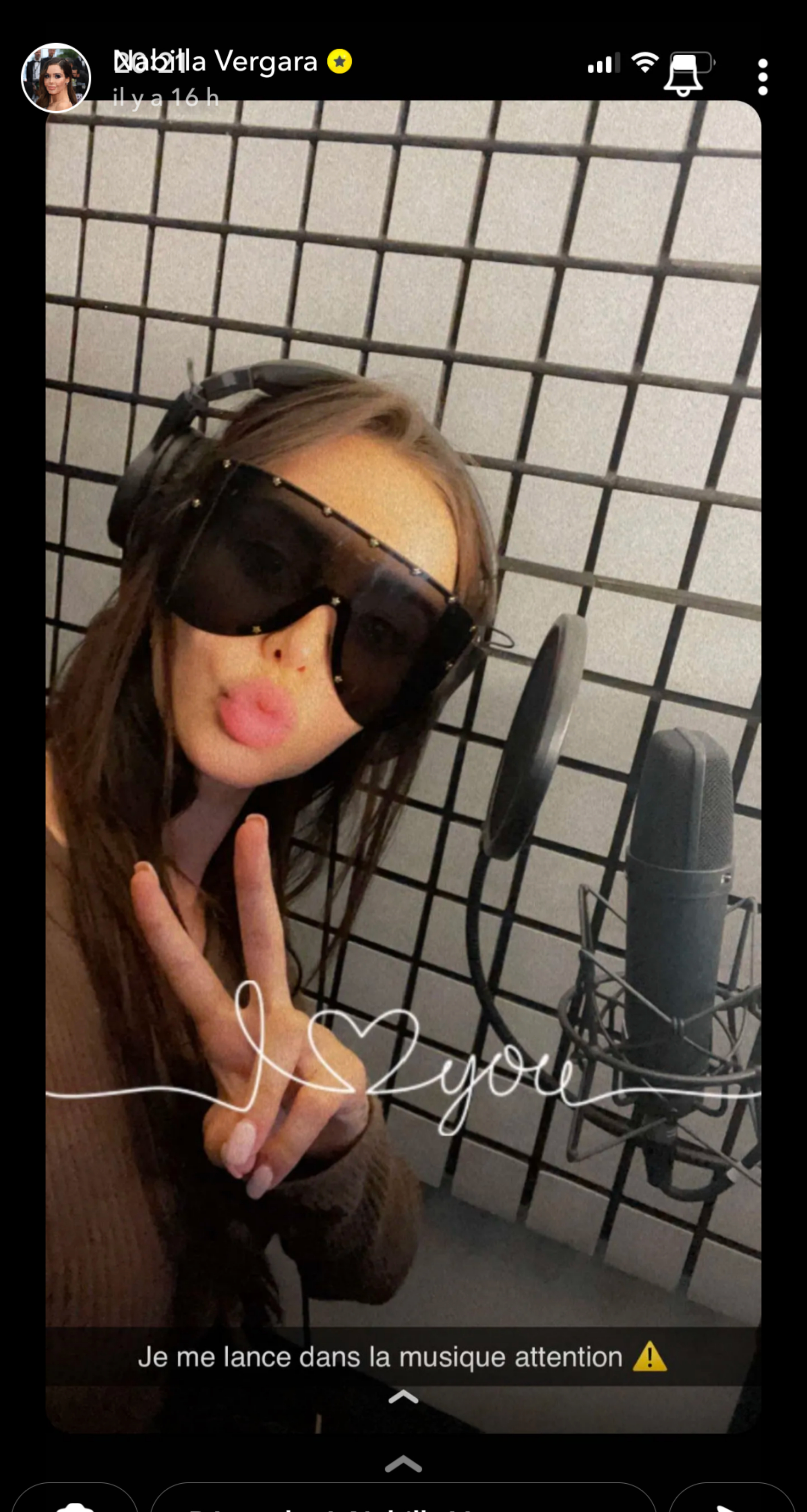 Nabilla bientôt rappeuse ? elle s'enregistre en studio