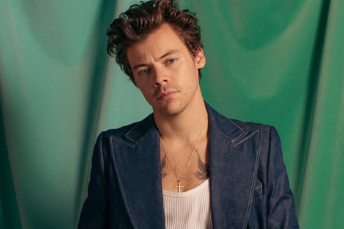 Harry Styles en couple avec Emily Ratajkowsi ? Les deux stars surprises en train de s’embrasser !