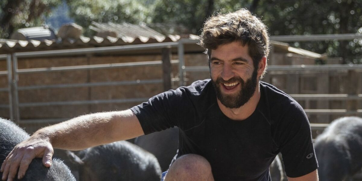 L'amour est dans le pré : Sébastien face à deux "psychopathes" dans son village