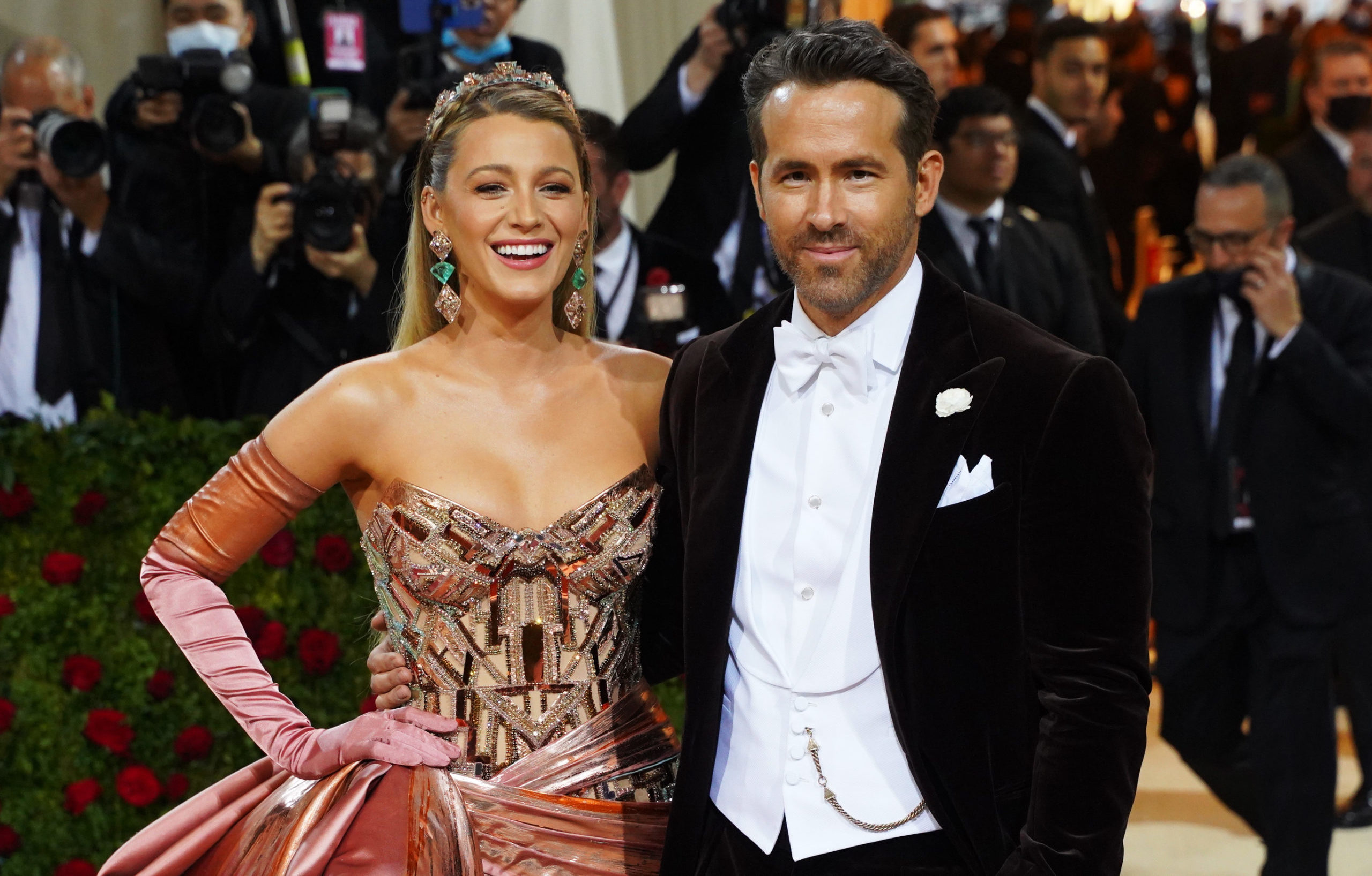 Blake Lively enceinte de son quatrième enfant avec Ryan Reynolds : elle dévoile son baby bump !