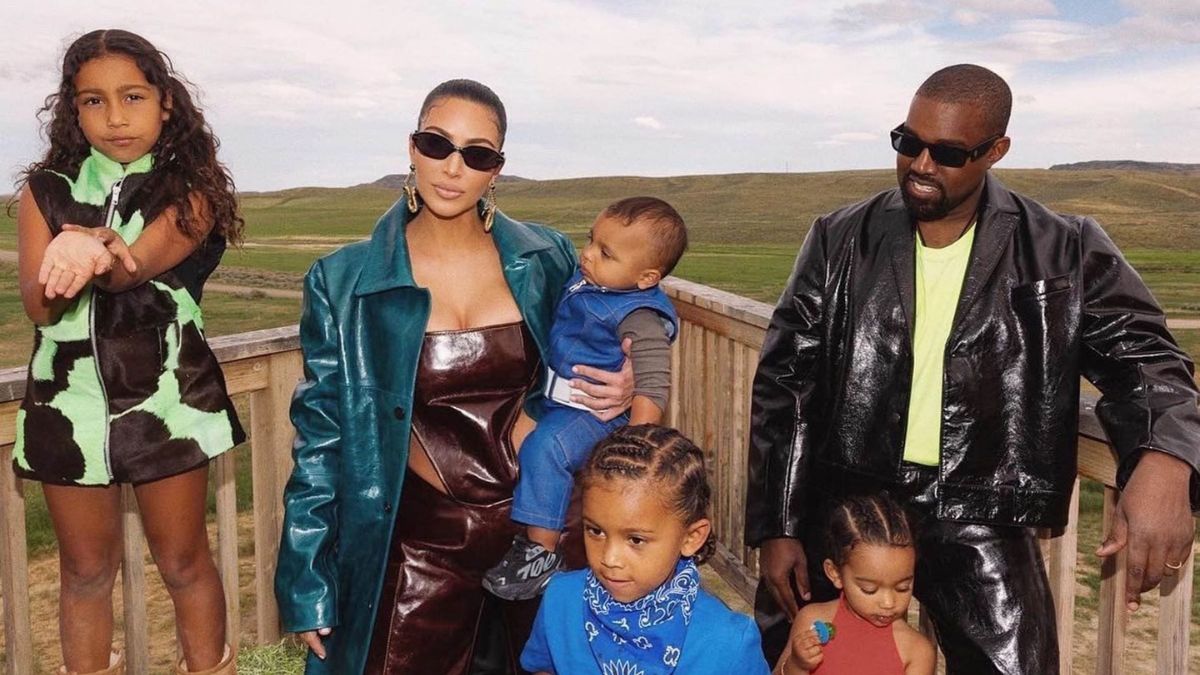  Kanye West, Kim Kardashian et leurs quatre enfants © PLA/Planet Photos/KCS PRESSE