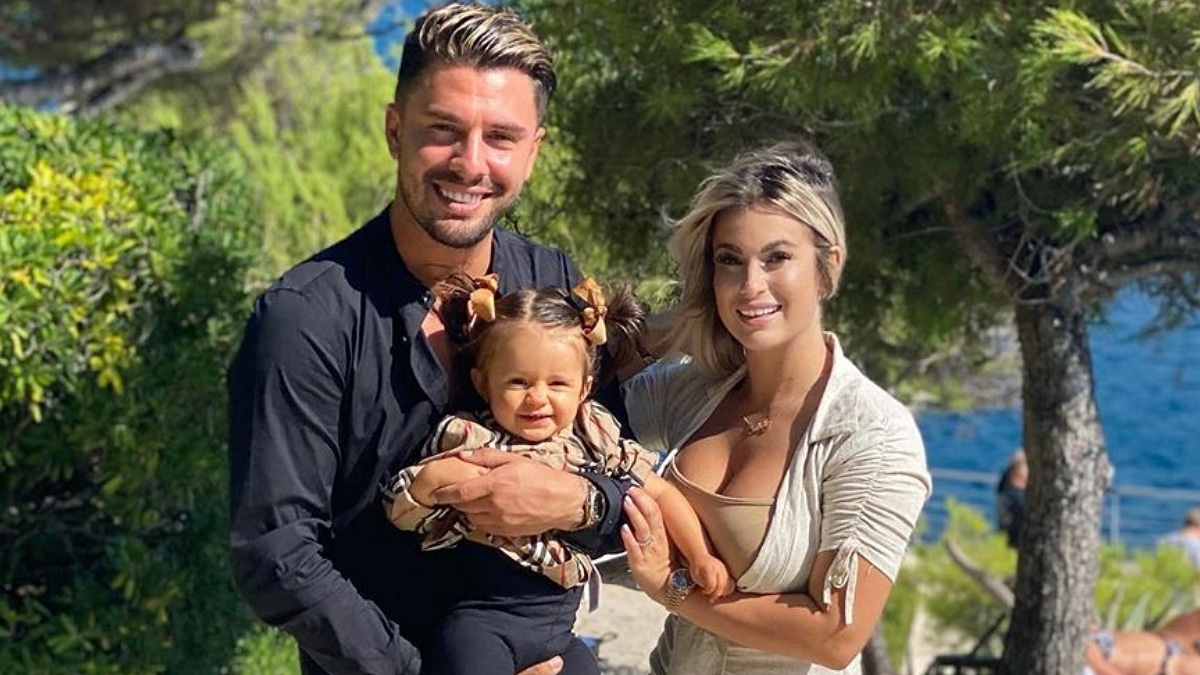 Kevin Guedj, Carla Moreau et leur fille Ruby @Instagram