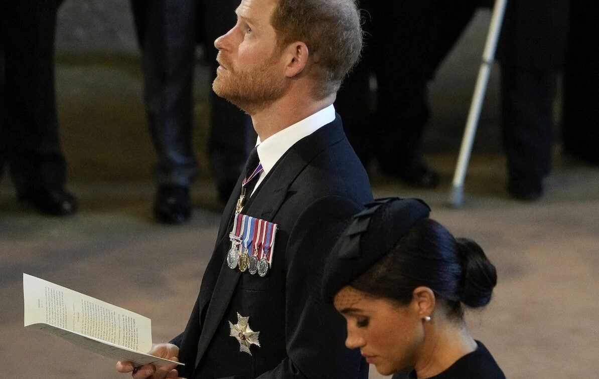 Le prince Harry va-t-il évoquer la reine Elizabeth II dans ses mémoires ?