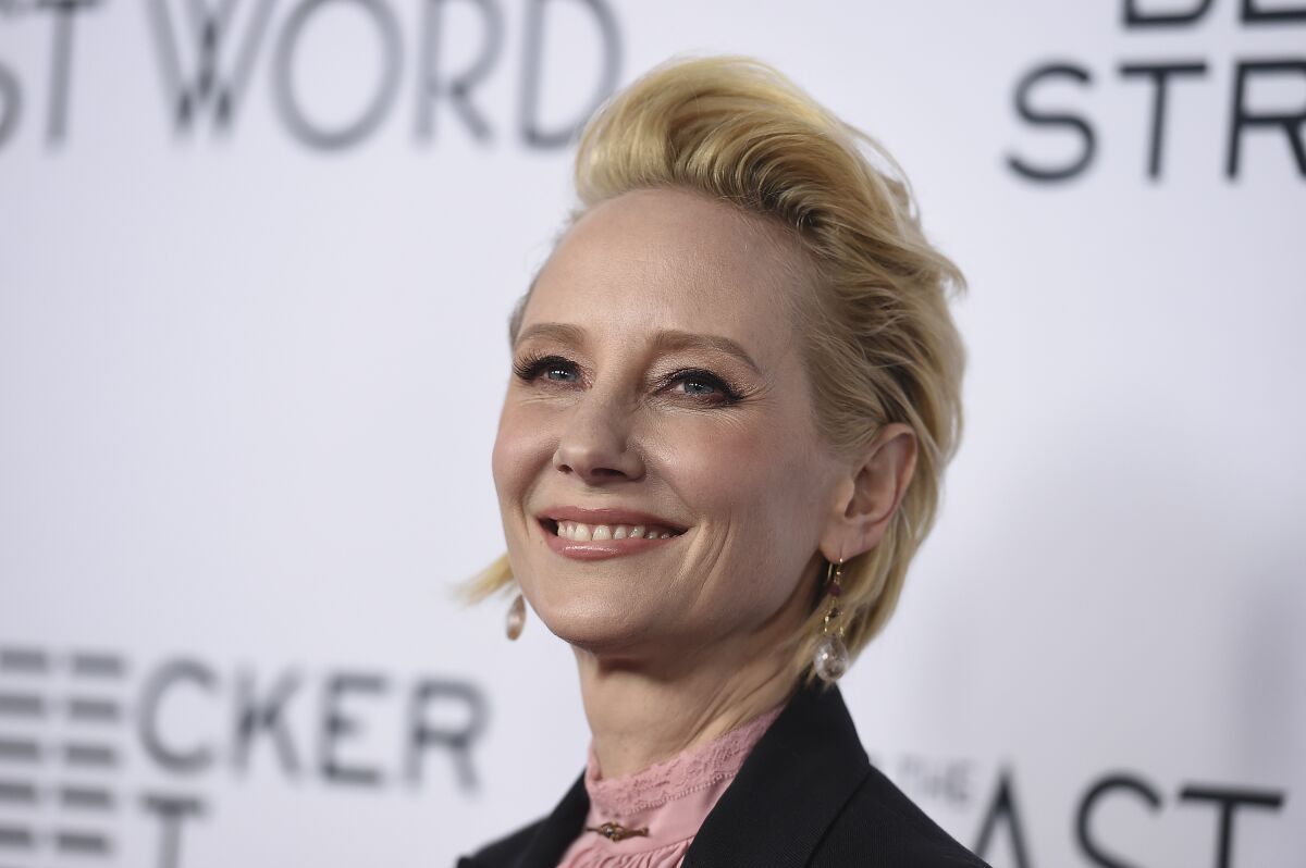 Mort d’Anne Heche : la signature sur son testament ne serait pas la sienne selon son fils