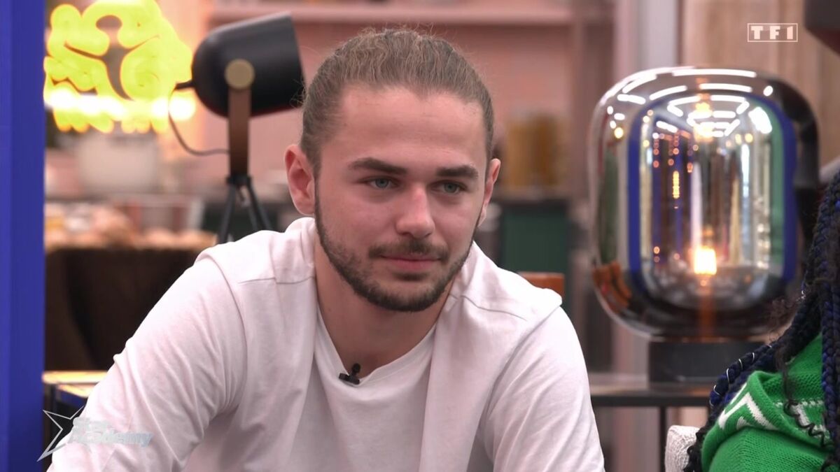 Star&nbsp;Academy&nbsp;:&nbsp;Julien soutenu par une célèbre chanteuse…&nbsp;La Toile s’enflamme !