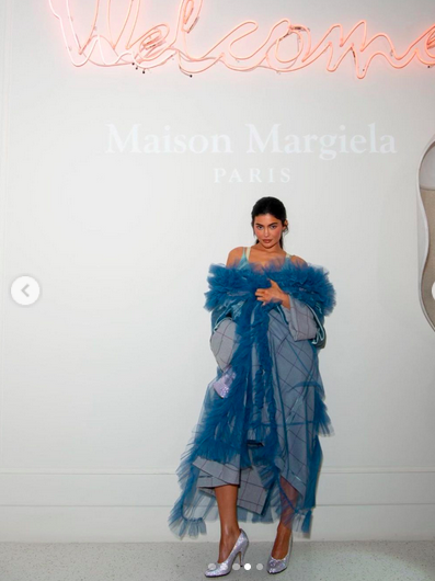 Fashion week : l'incroyable robe tête de lion de Kylie Jenner au défilé Schiaparelli