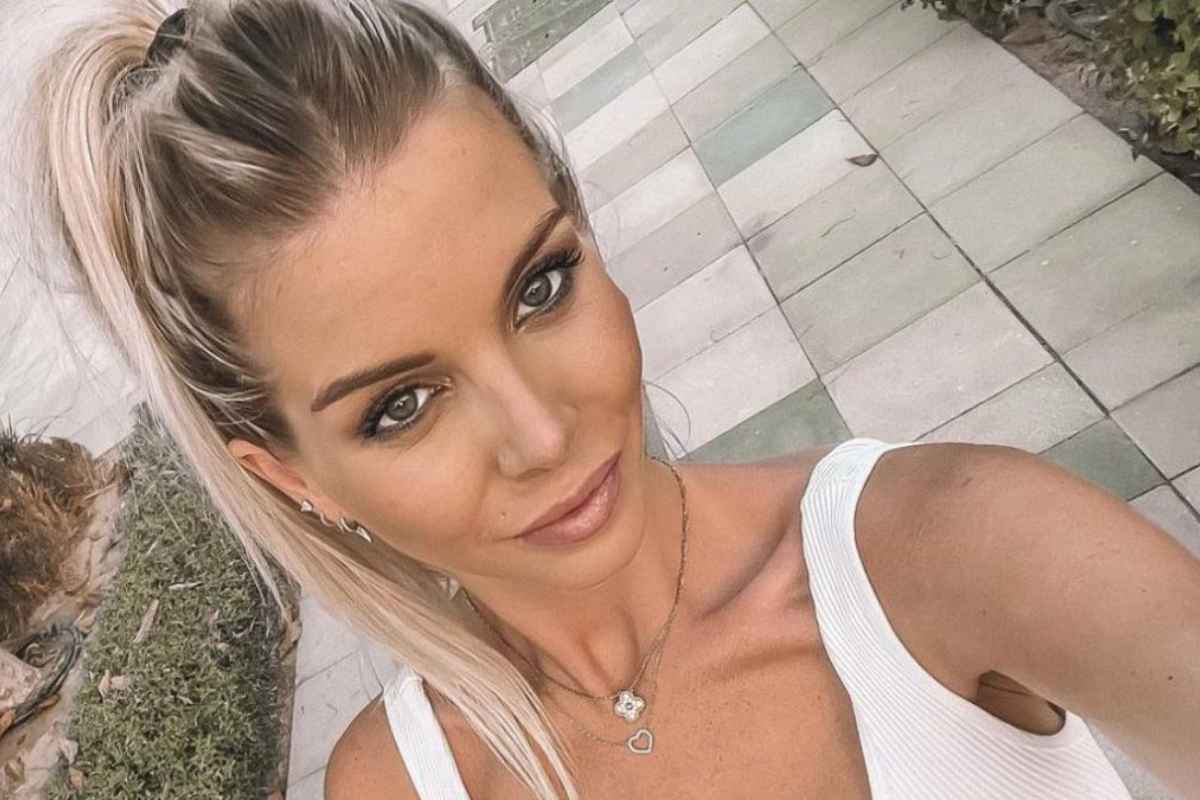 Jessica Thivenin : une infection suite à ses implants fessiers ? Elle se confie