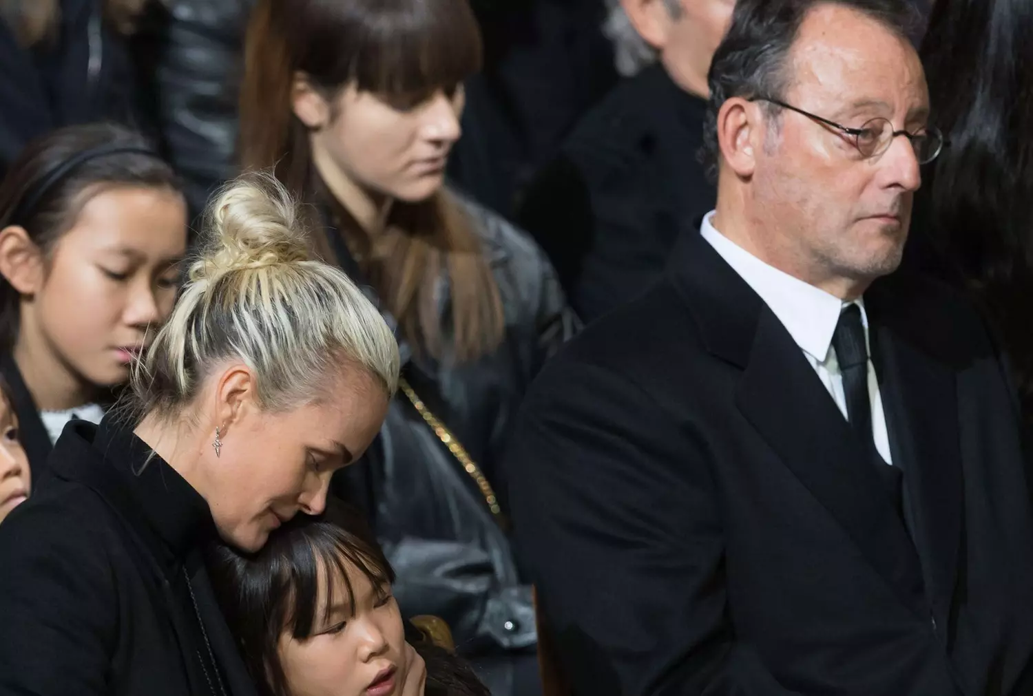 Jean Reno : l'acteur toujours bouleversé par la disparition de Johnny Hallyday !