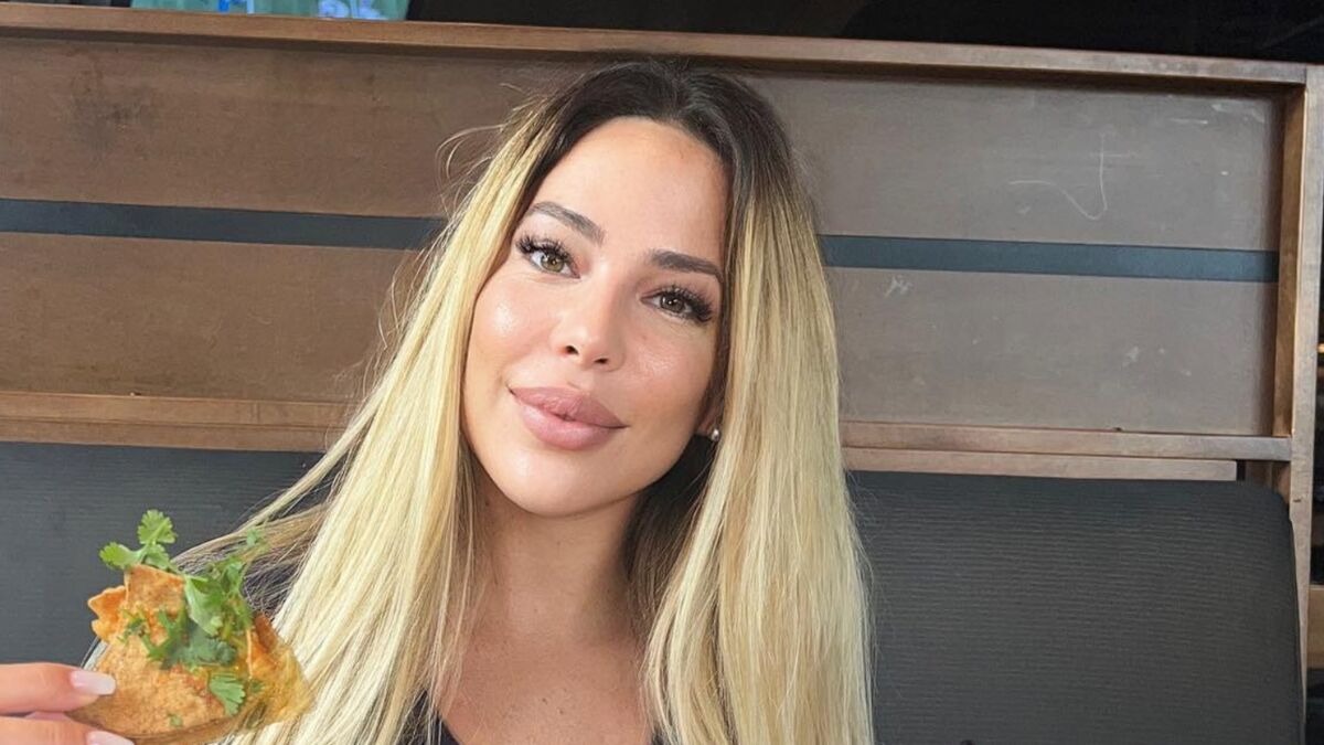 Kim Glow à Dubaï : son dernier cliché provoque de vives réactions sur Instagram