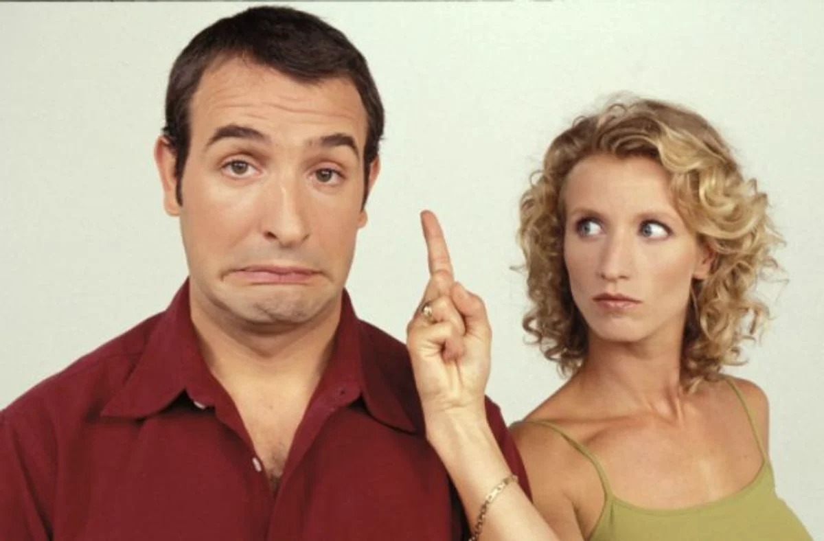 Jean Dujardin pourquoi il ne regarde pas Un gars, une fille, la série qui l’a fait connaître