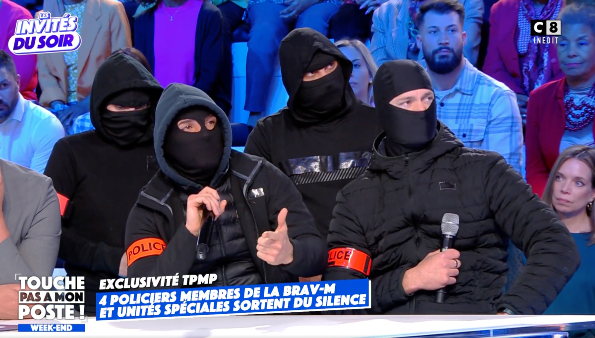 TPMP : de faux policiers invités sur le plateau ? L’émission répond aux accusations