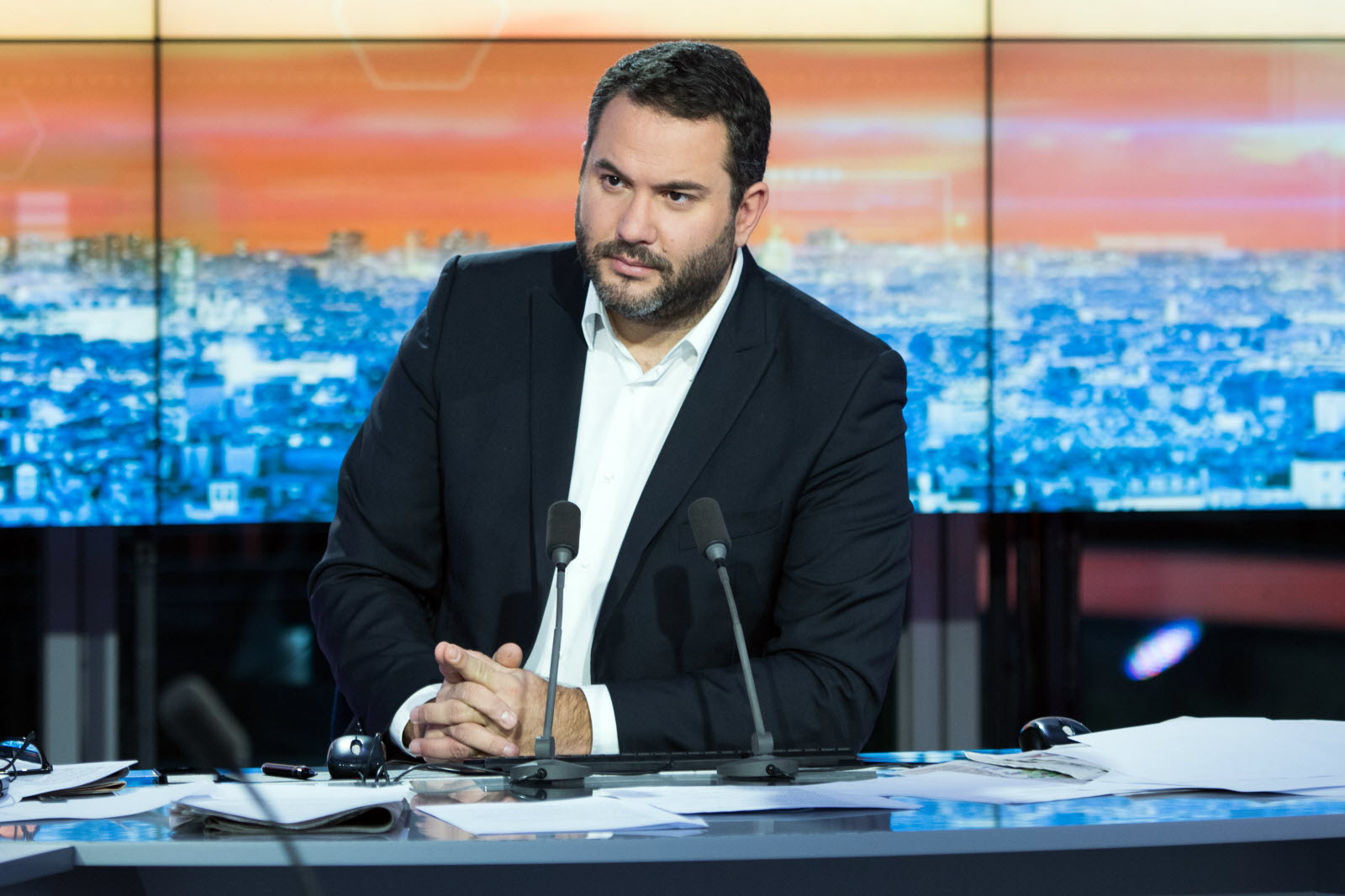 Bruce Toussaint traumatisé par la mort de sa mère : &quot;elle était allongée sur le trottoir&quot;