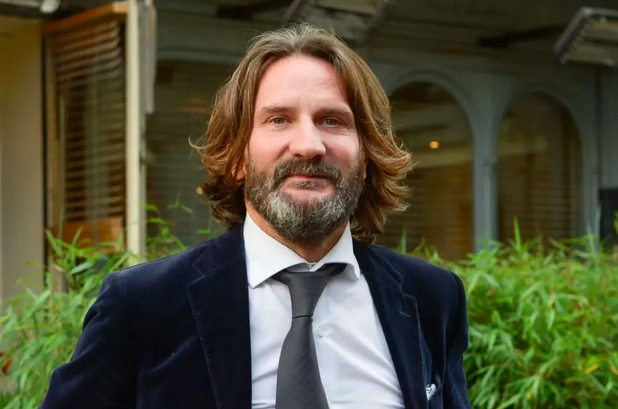 "Il ne faut jamais croire un ancien toxicomane" : Frédéric Beigbeder réagit à l'affaire Palmade