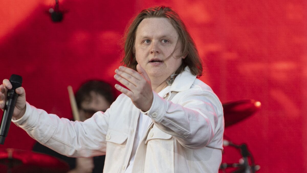 Lewis Capaldi : pourquoi le chanteur pourrait mettre fin à sa carrière