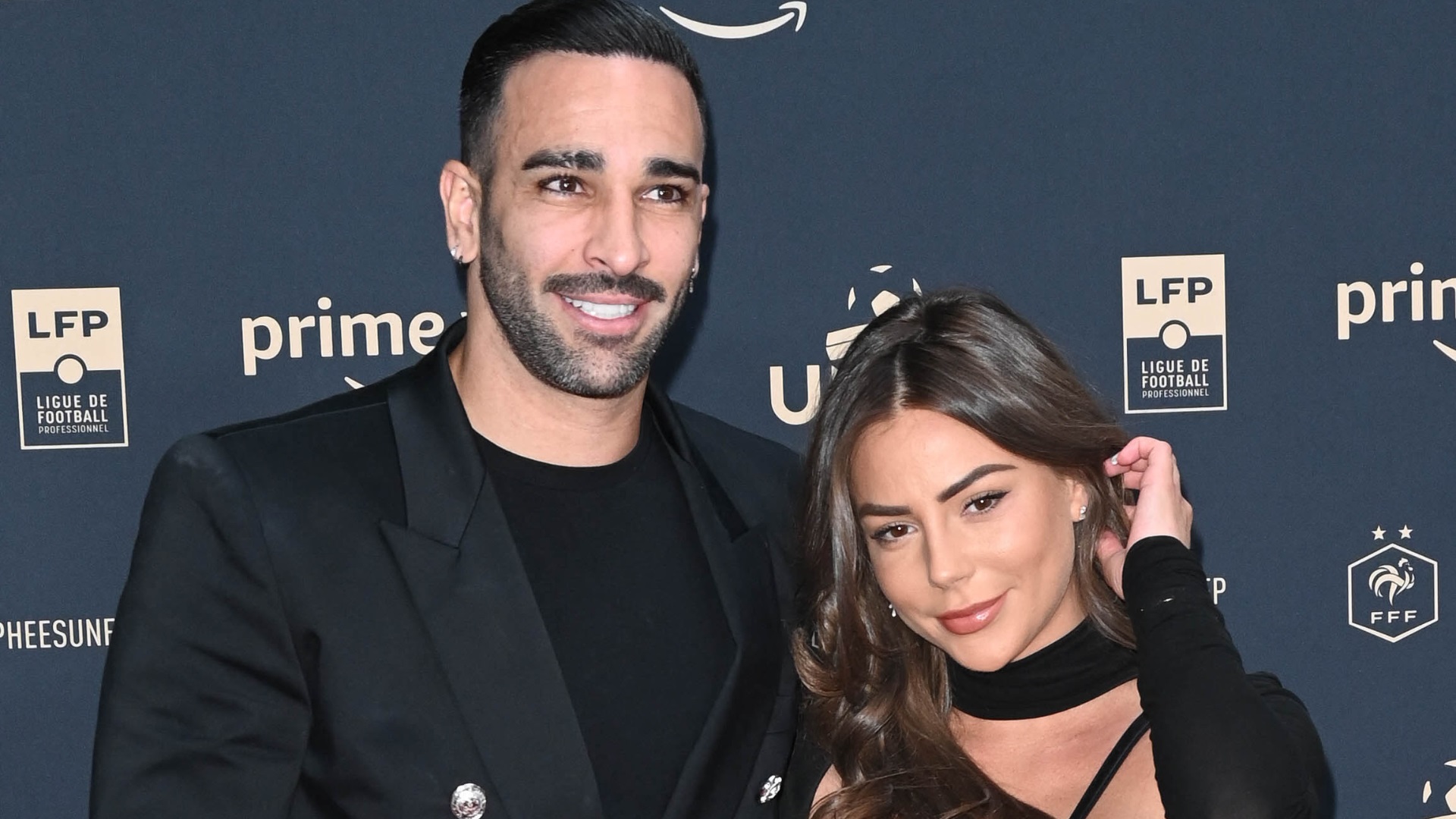 Adil Rami célibataire : il annonce sa nouvelle rupture avec Léna Guillou !