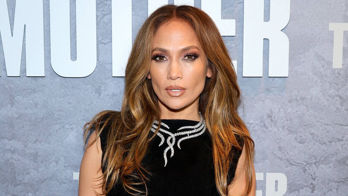 Jennifer Lopez : ses propos sur sa consommation d’alcool scandalisent les internautes