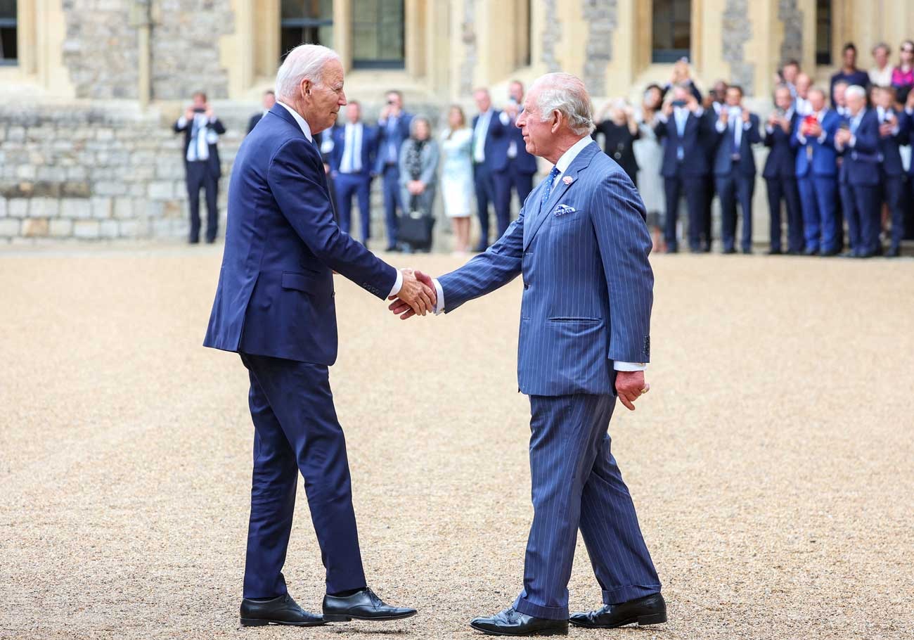 "Il a perdu la tête" : Joe Biden crée le malaise lors de sa rencontre avec le roi Charles III