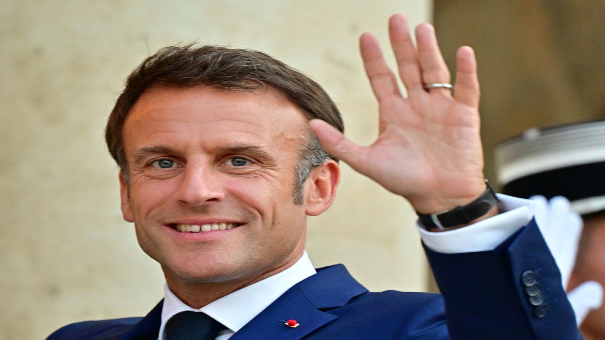Emmanuel Macron vivement hué lors du défilé du 14 juillet par une foule hostile