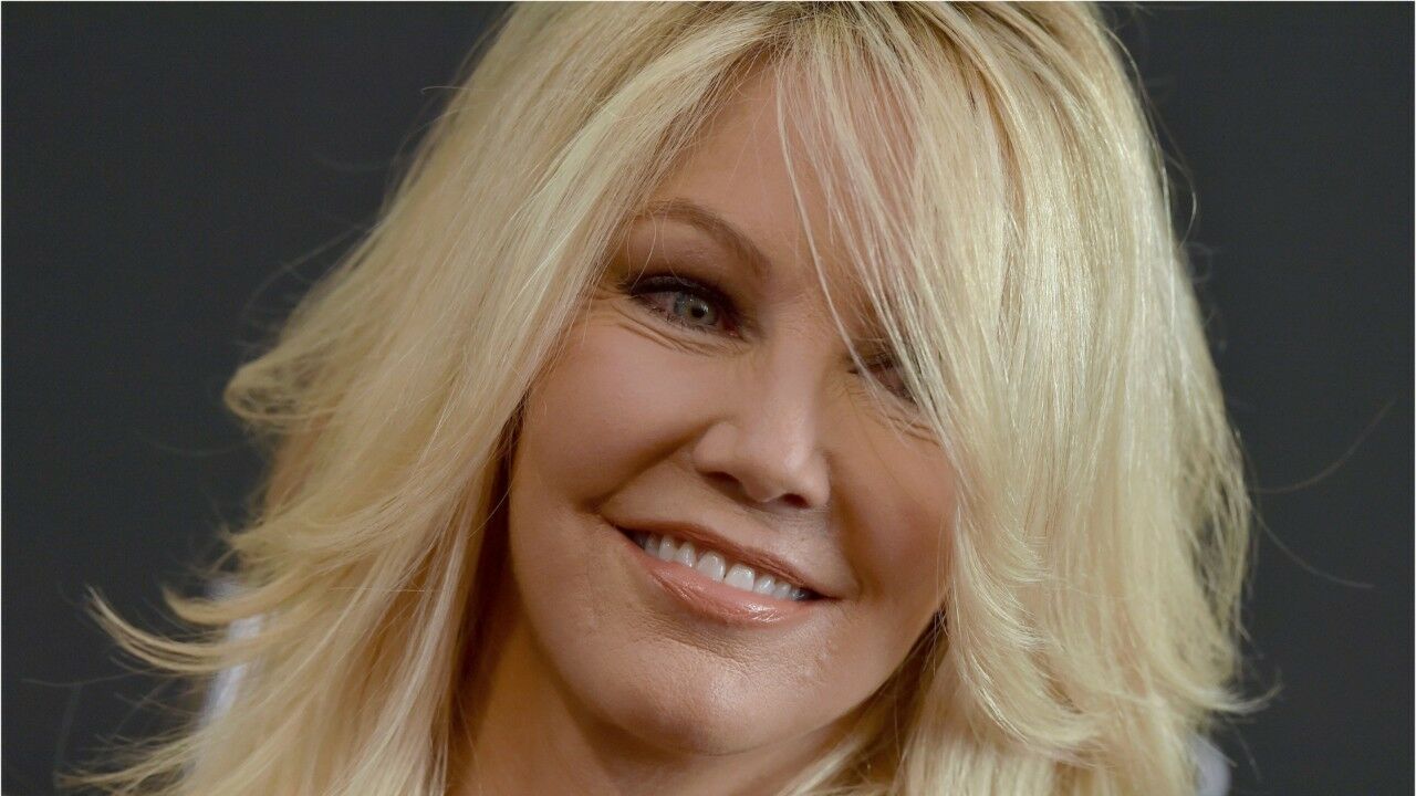 Heather Locklear : le comportement étrange de l’actrice en pleine rue inquiète la Toile