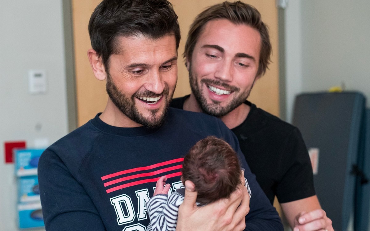 &quot;Il a intégré le fait d'avoir deux papas&quot; : les confidences de Christophe Beaugrand sur son fils